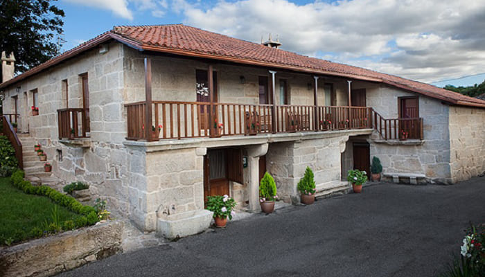 Casa rural en Ourense para despedidas de soltero con capacidad para 18 personas